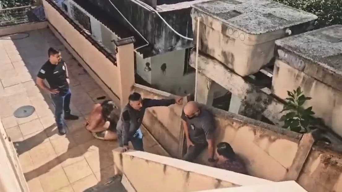 Ocultação de cadáver: vídeo mostra ação da polícia ao entrar em casa onde filhos escondiam corpo de idoso