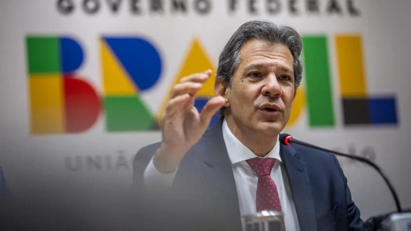 Fernando Haddad diz que Brasil está agindo corretamente diante de tarifas dos EUA