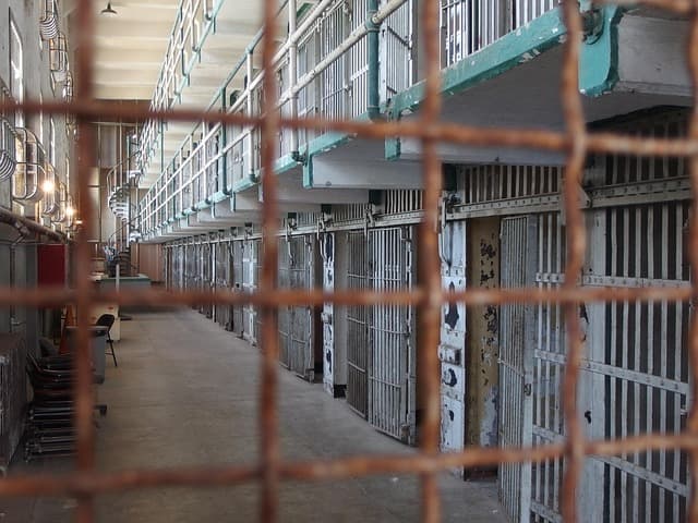 PMs são suspeitos de estuprar detenta durante transferência de Humaitá para Manaus