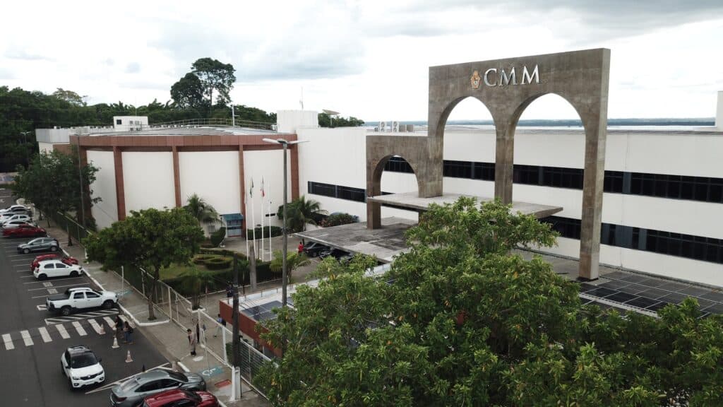 Manaus aprova lei que garante acessibilidade para daltônicos em hospitais e transportes públicos