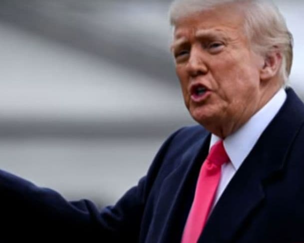 Trump anuncia que os EUA agora detêm oficialmente 10% das ações da Intel