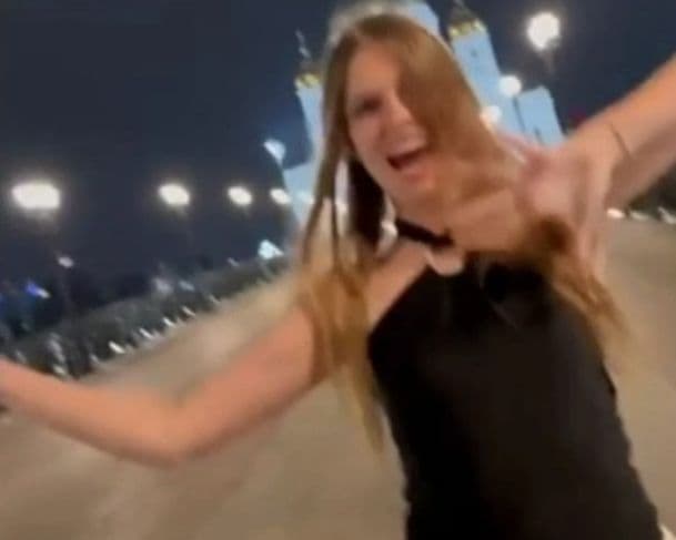 Vídeo: Universitárias rebolam em frente a Catedral e são punidas na Rússia
