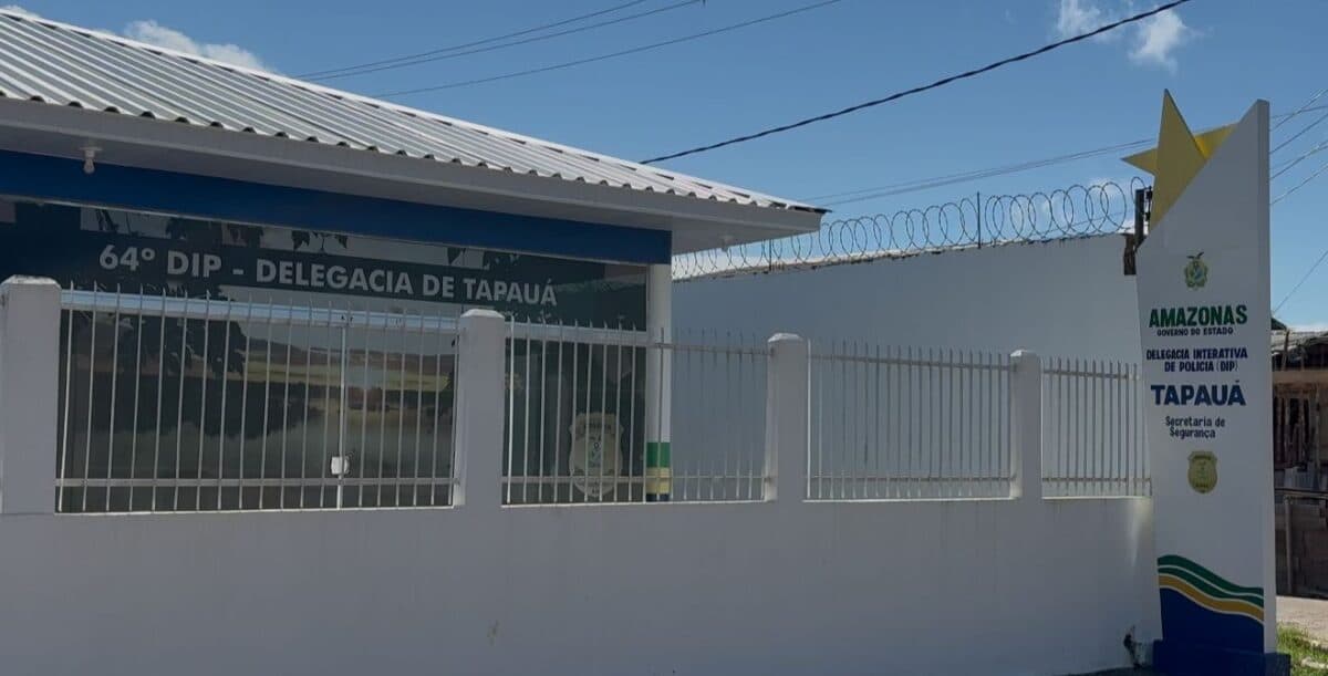 Com roupas rasgadas, mulher pede ajuda em delegacia após ser estuprada em Tapauá
