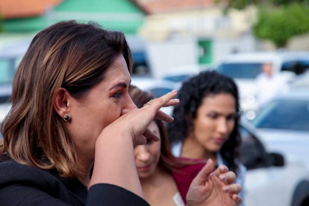 Michelle Bolsonaro desabafa e diz que está sendo um desafio &#8220;suportar humilhações&#8221;