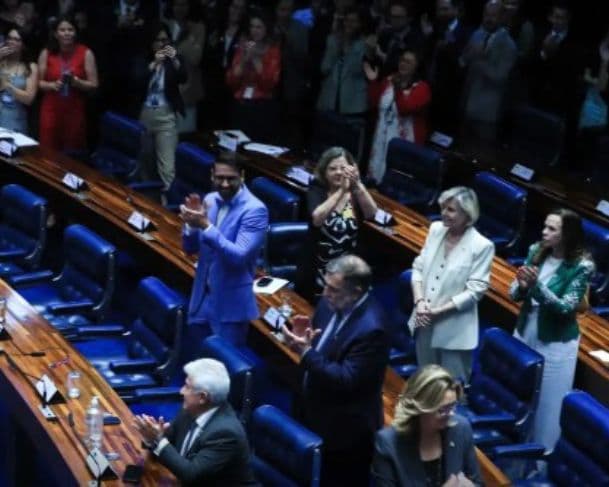 &#8220;Adultização&#8221;: Senado aprova regras para proteger crianças e adolescentes no ambiente digital
