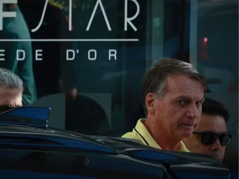 Bolsonaro é liberado de hospital e exames apontam quadro de gastrite e esofagite