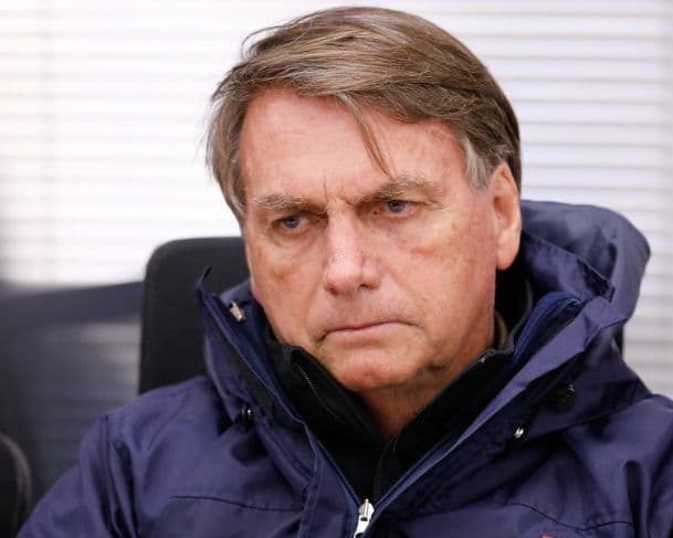 PGR se posiciona a favor do reforço de policiamente na residência de Bolsonaro