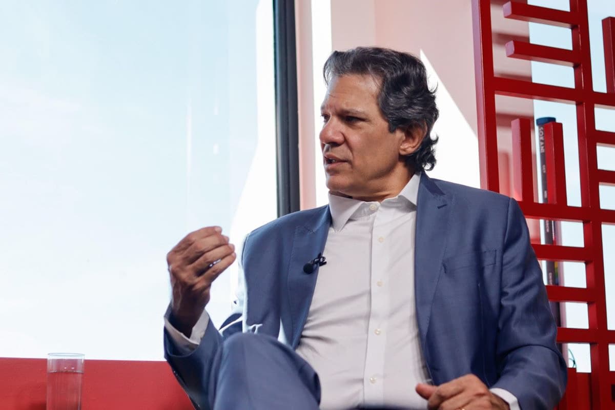 Reunião de Haddad com autoridade americana é cancelada e ministro culpa Eduardo Bolsonaro