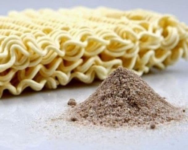 Adolescente morre após comer três pacotes de macarrão instantâneo cru