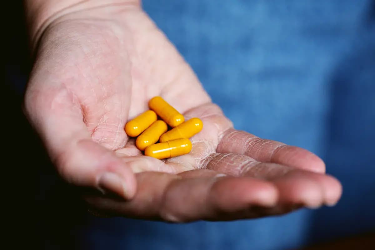 Anvisa proíbe 2 marcas de suplementos alimentares no país: Veja quais são