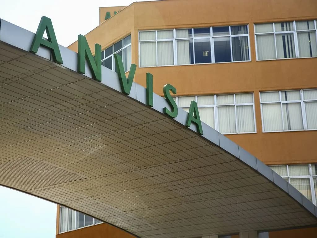 Suplementos falsificados e sem registro são proibidos pela Anvisa
