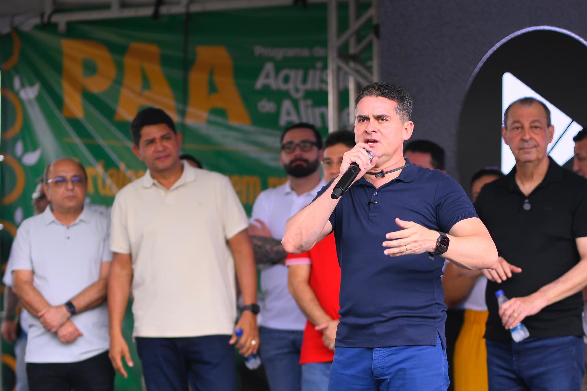 David Almeida: “Não estamos em ano político, mas vejam o volume de trabalho da Prefeitura”