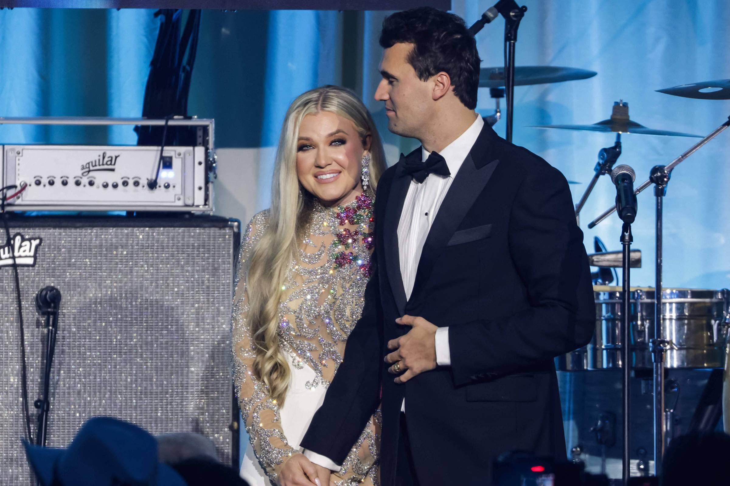 Viúva de Charlie Kirk diz que perdoa assassino do marido em cerimônia nos EUA
