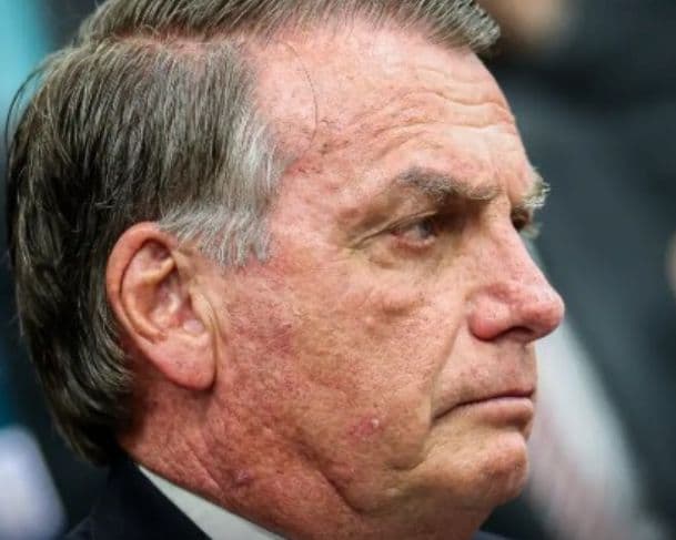 Trump defende Bolsonaro e afirma que ele é “um homem honesto” em meio a julgamento no STF