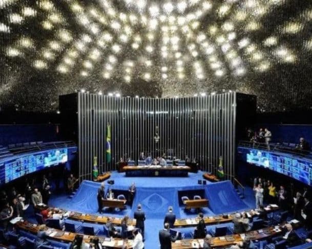 Senadores votam a favor de mudança na Lei da Ficha Limpa; veja quem votou a favor