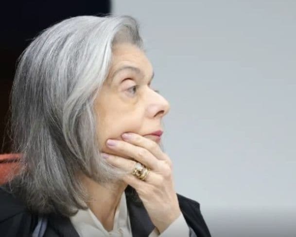 Cármem Lúcia afirma que advogado de Ramagem tentou confundir brasileiros durante julgamento