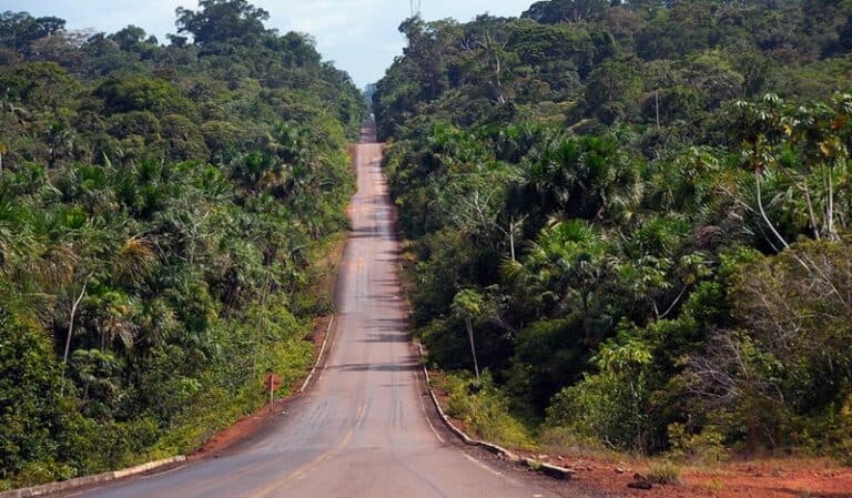 Deputado propõe placas nas entradas das cidades com endereço de hospital no Amazonas