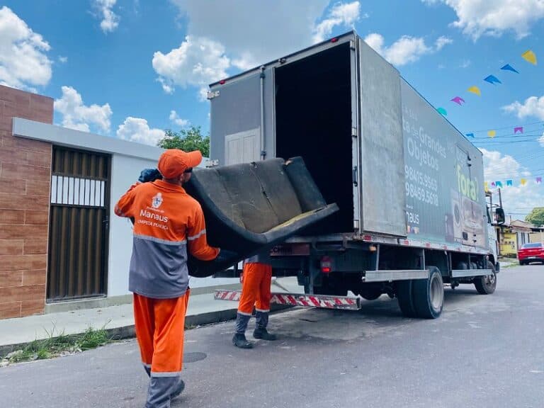 Aleam reconhece coletores de lixo como profissionais de serviço essencial no Amazonas
