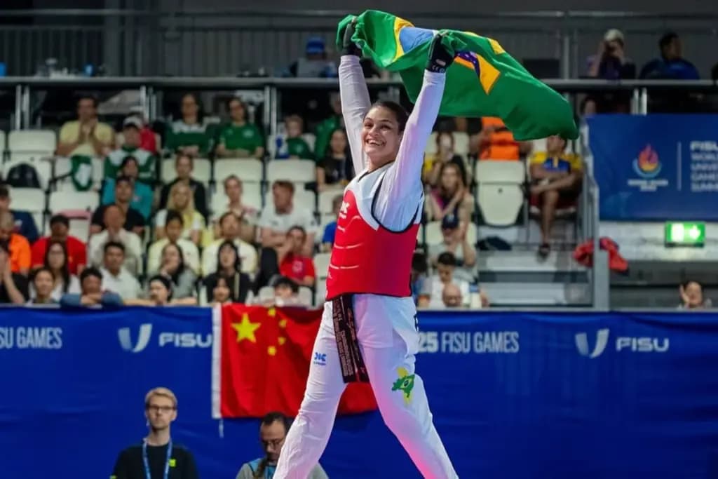 É ouro para o Brasil! Aos 22 anos, atleta paulista vence Mundial de Taekwondo