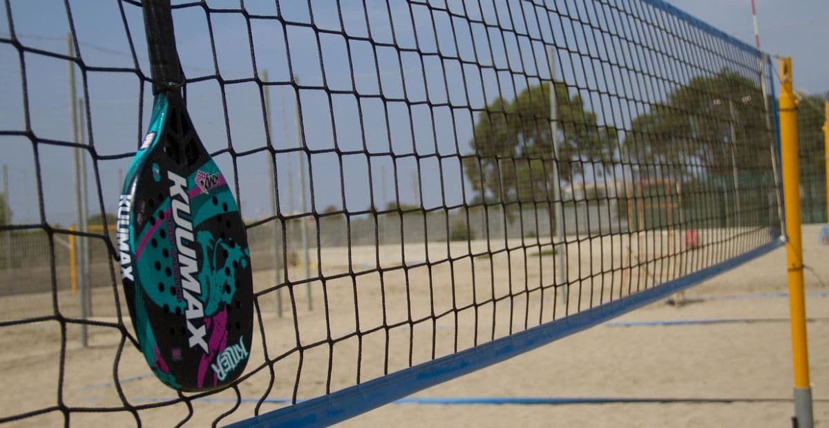 Beach tennis ganha cada vez mais espaço em Manaus e conquista novos praticantes
