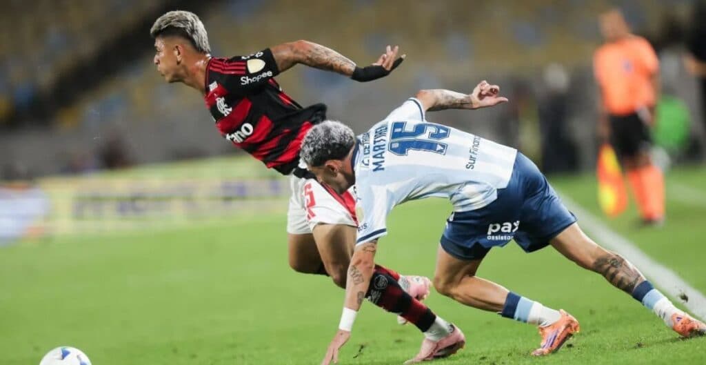 Carrascal decide e Flamengo vence Racing na semifinal da Libertadores