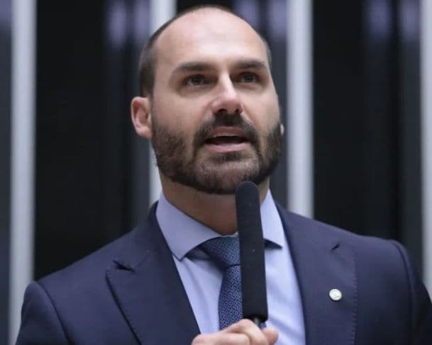 Defensoria Pública da União pede ao STF para não defender Eduardo Bolsonaro