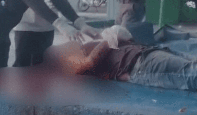 Homem morre após ser atacado por criminoso em praça de Manacapuru; veja vídeo