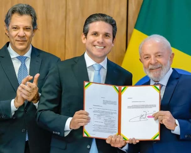 Lula comemora aprovação da ampliação de isenção do Imposto de Renda “correção de injustiça”