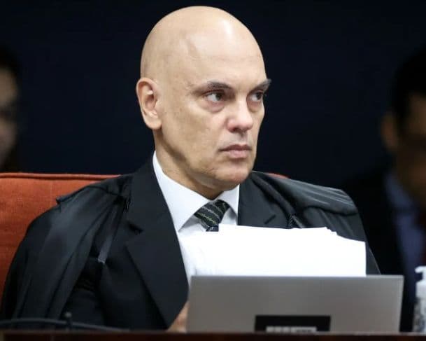 Moraes pede que Governador do RJ justifique megaoperação que deixou 100 mortos
