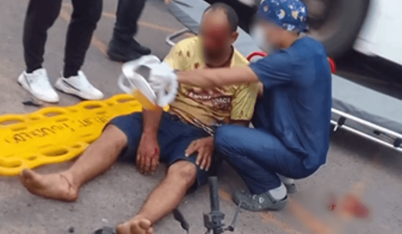 VÍDEO: Motociclista fica ferido após tentar desviar de buraco em Manacapuru