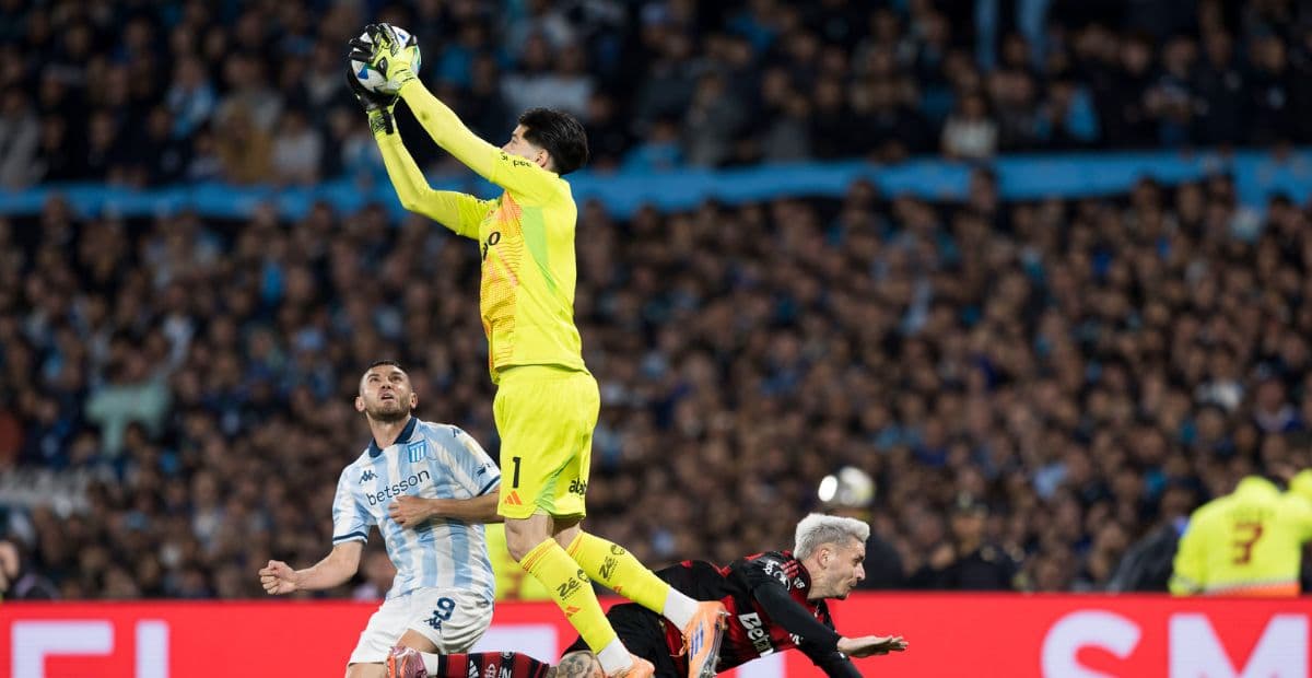HISTÓRICO: Com um a menos, Flamengo segura empate com Racing e está na final da Libertadores