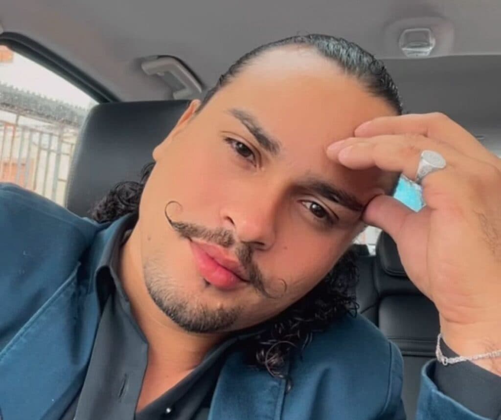 Vítima de acidente fez enquete sobre nome da filha horas antes de morrer