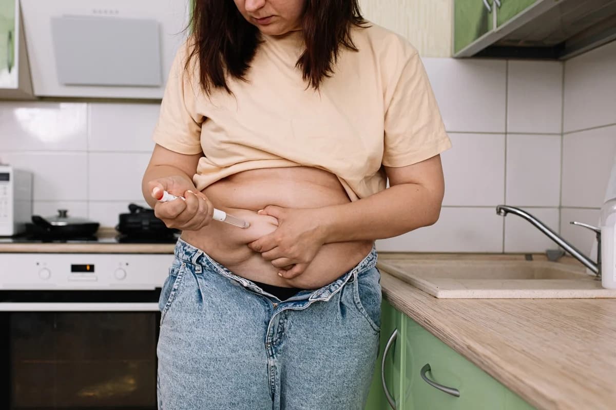 Anvisa proíbe canetas emagrecedoras irregulares no país; veja a lista