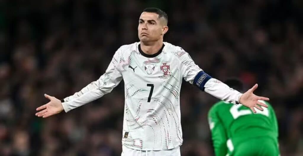 Cristiano Ronaldo é expulso e Portugal perde para Irlanda nas Eliminatórias