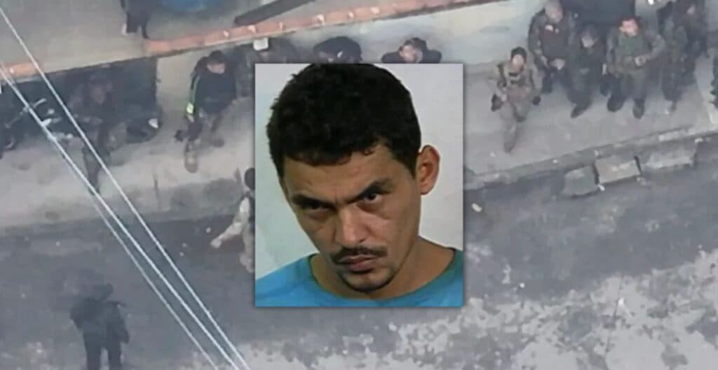 VÍDEO: Drones flagram 70 traficantes protegendo casa de Doca no RJ