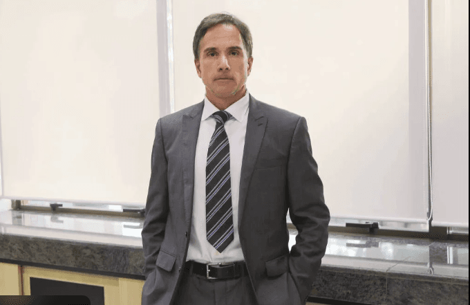 Crítico de Sérgio Moro, juiz Eduardo Appio é afastado por suspeita de roubo de champagne