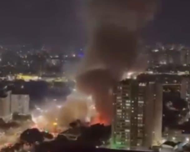 Explosão em fábrica de fogos de artifícios causa incêndio em SP