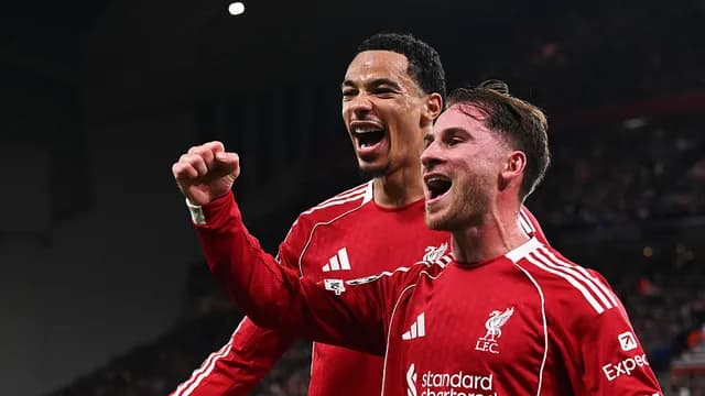 Liverpool vence o Real Madrid e se aproxima da liderança na Liga dos Campeões