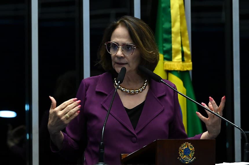 Damares cita Moraes em ‘perseguição política’ e defende Bolsonaro: “Querem silenciar a direita”