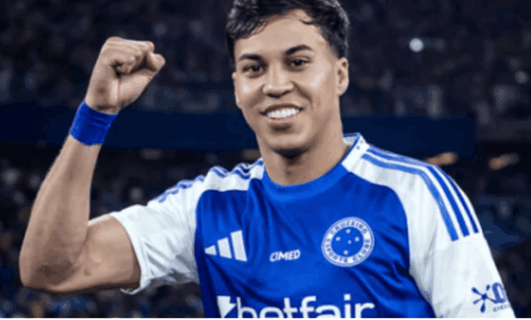 Com dois gols de Kaio Jorge, Cruzeiro vence o Vitória e fica perto da vaga na Libertadores