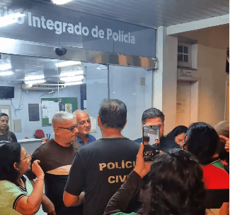 Um dia após confronto com guarda municipal, professores decidem o rumo da greve
