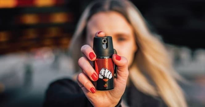 Projeto quer regulamentar spray vegetal para defesa de mulheres no Amazonas