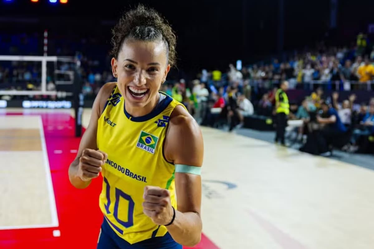 Gabi Guimarães é eleita a segunda melhor jogadora de vôlei do mundo em 2025