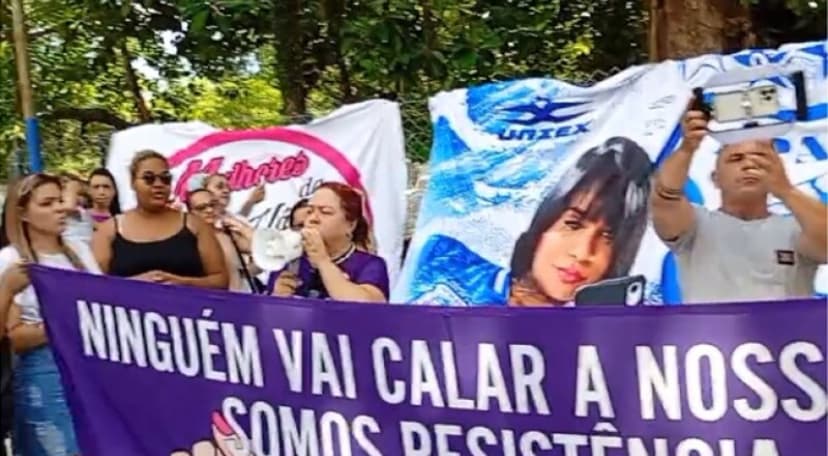 Velório e sepultamento de mulher arrastada pela Marginal Tietê é marcado por protestos