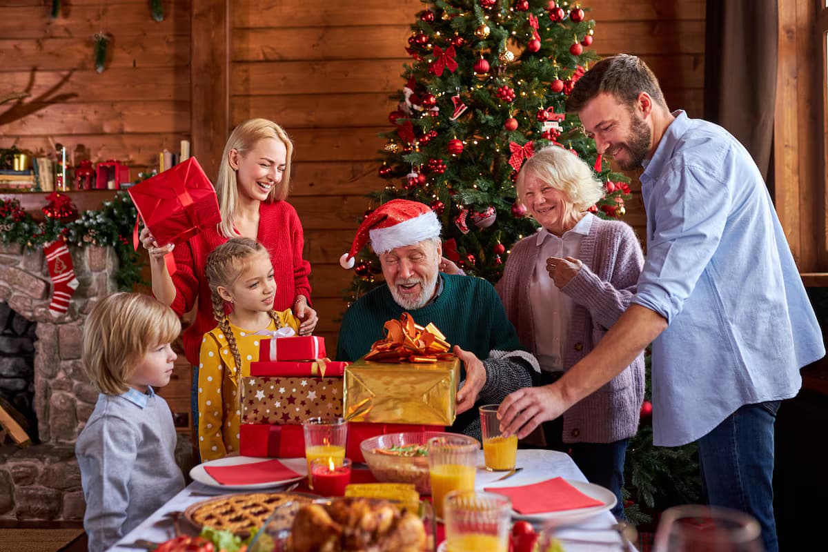 Natal e Réveillon 2025: Entre a tradição e a era digital