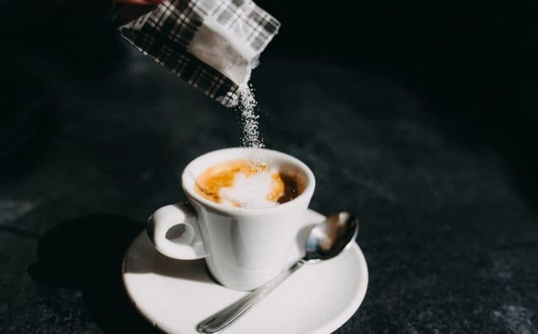 Estudo aponta que adoçante de produtos diet pode prejudicar coração e cérebro