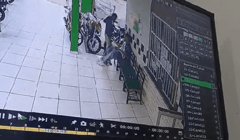 Homem invade escola, rende estudantes e golpeia aluno com terçado, em Rio Branco