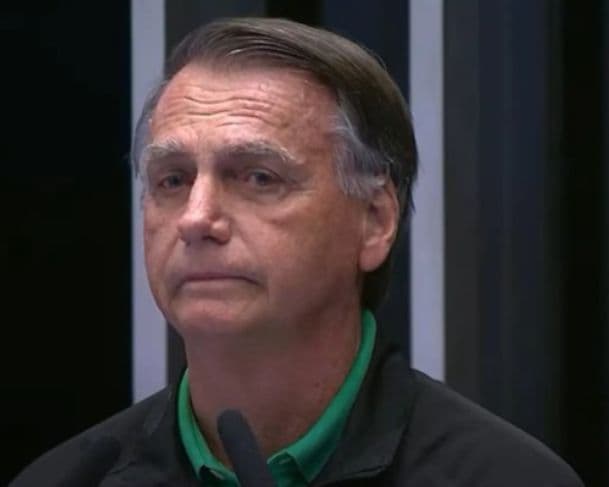 Advogado solicita ao STF autorização para Bolsonaro fazer cirurgia e seja transferido para prisão domiciliar