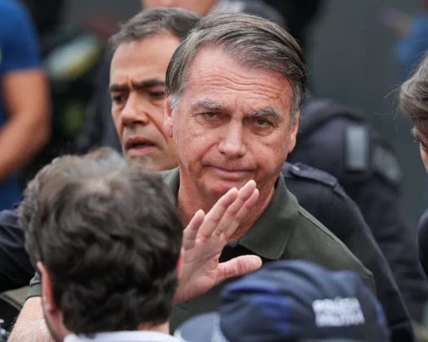 Alexandre de Moraes proíbe visita do sogro de Bolsonaro em hospital