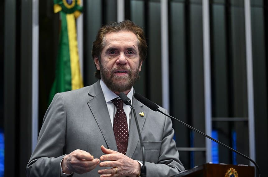 Plínio Valério critica Gilmar Mendes e cobra reação do Senado sobre impeachment de ministros do STF